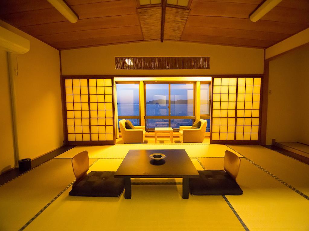 Wakayama Kada Onsen Kada Kaigetsu Hotel Room photo