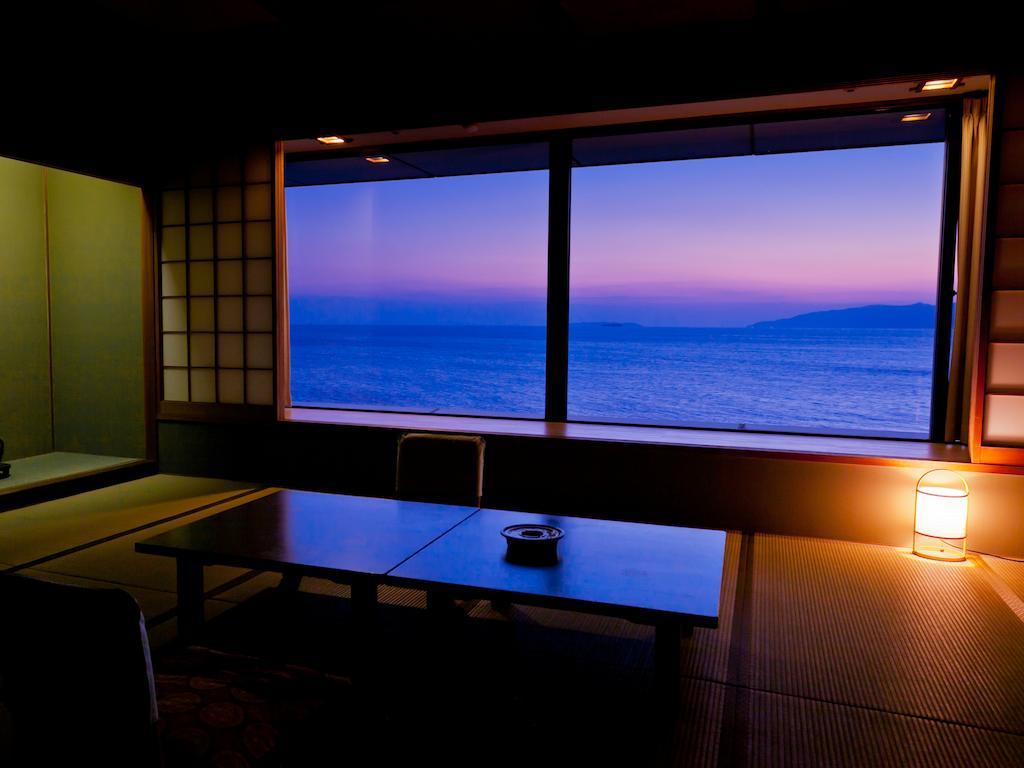 Wakayama Kada Onsen Kada Kaigetsu Hotel Room photo