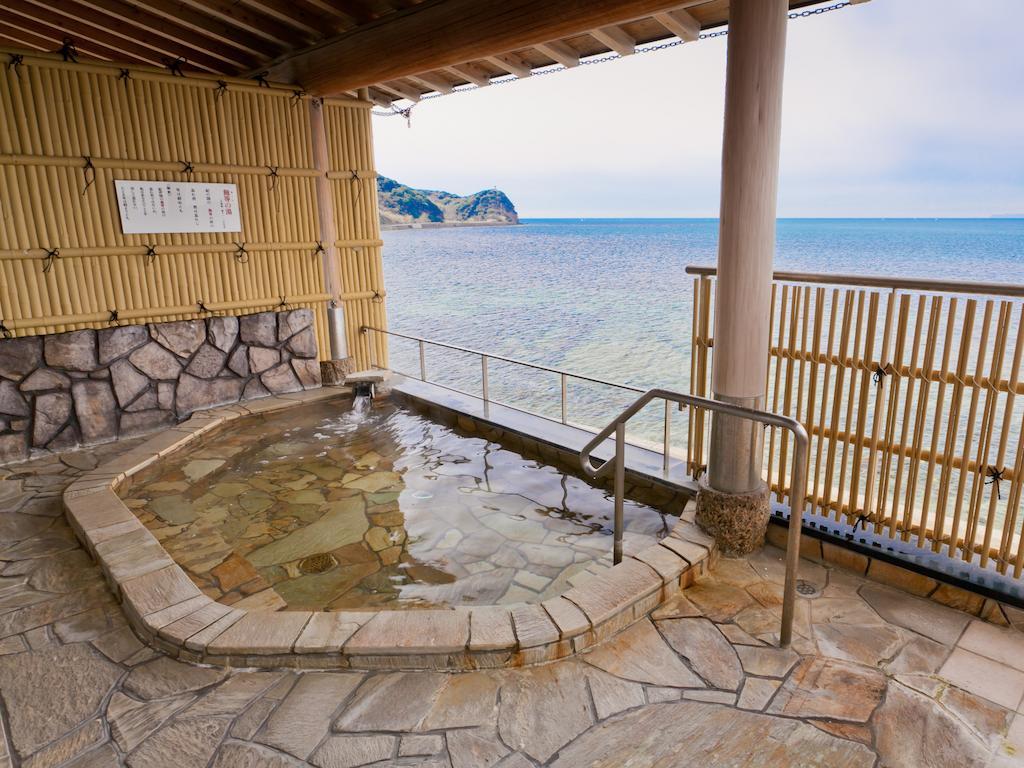 Wakayama Kada Onsen Kada Kaigetsu Hotel Exterior photo