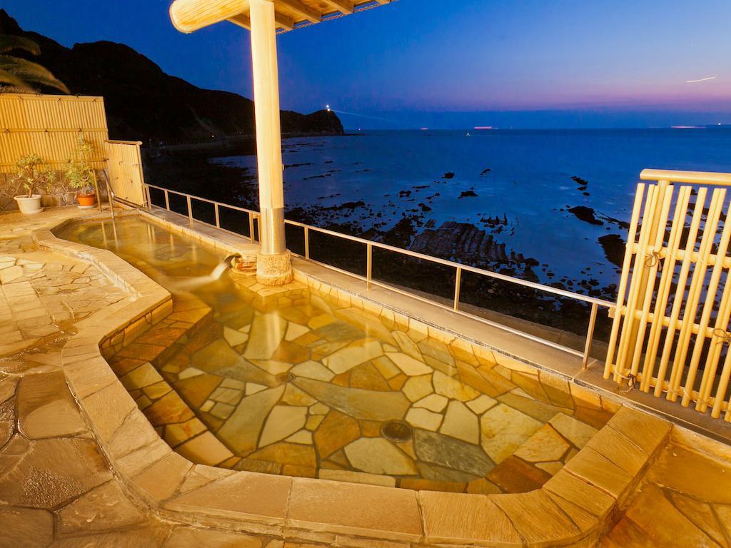 Wakayama Kada Onsen Kada Kaigetsu Hotel Exterior photo