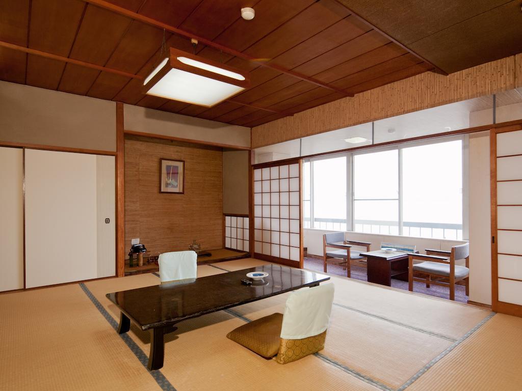 Wakayama Kada Onsen Kada Kaigetsu Hotel Room photo