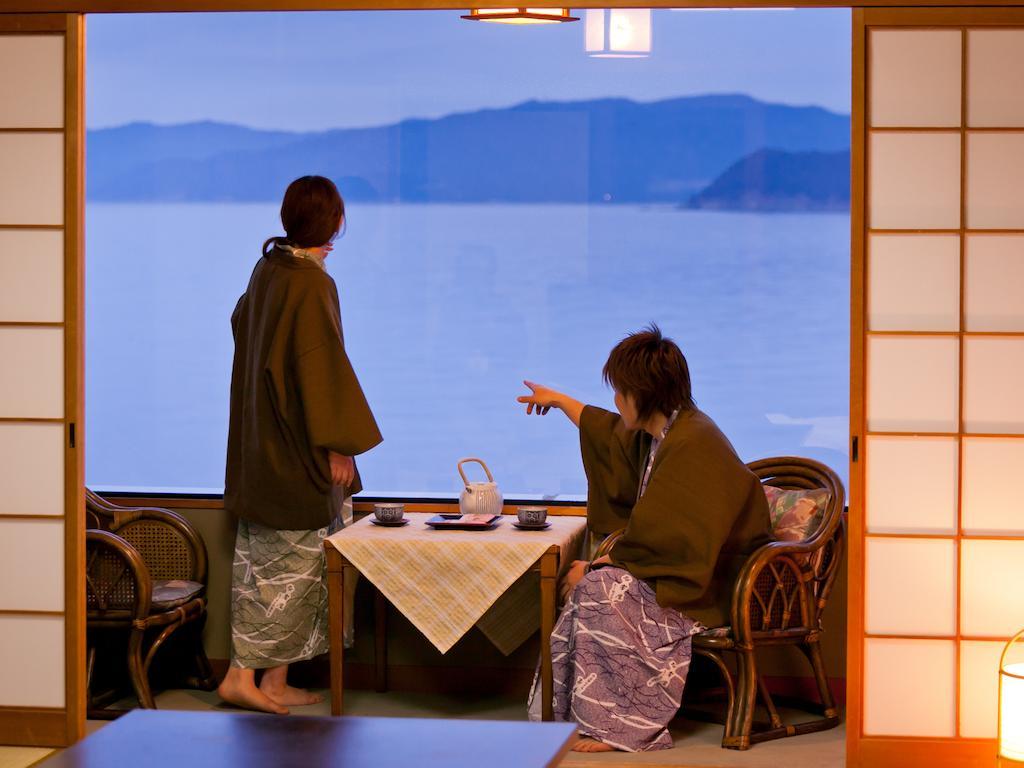 Wakayama Kada Onsen Kada Kaigetsu Hotel Room photo