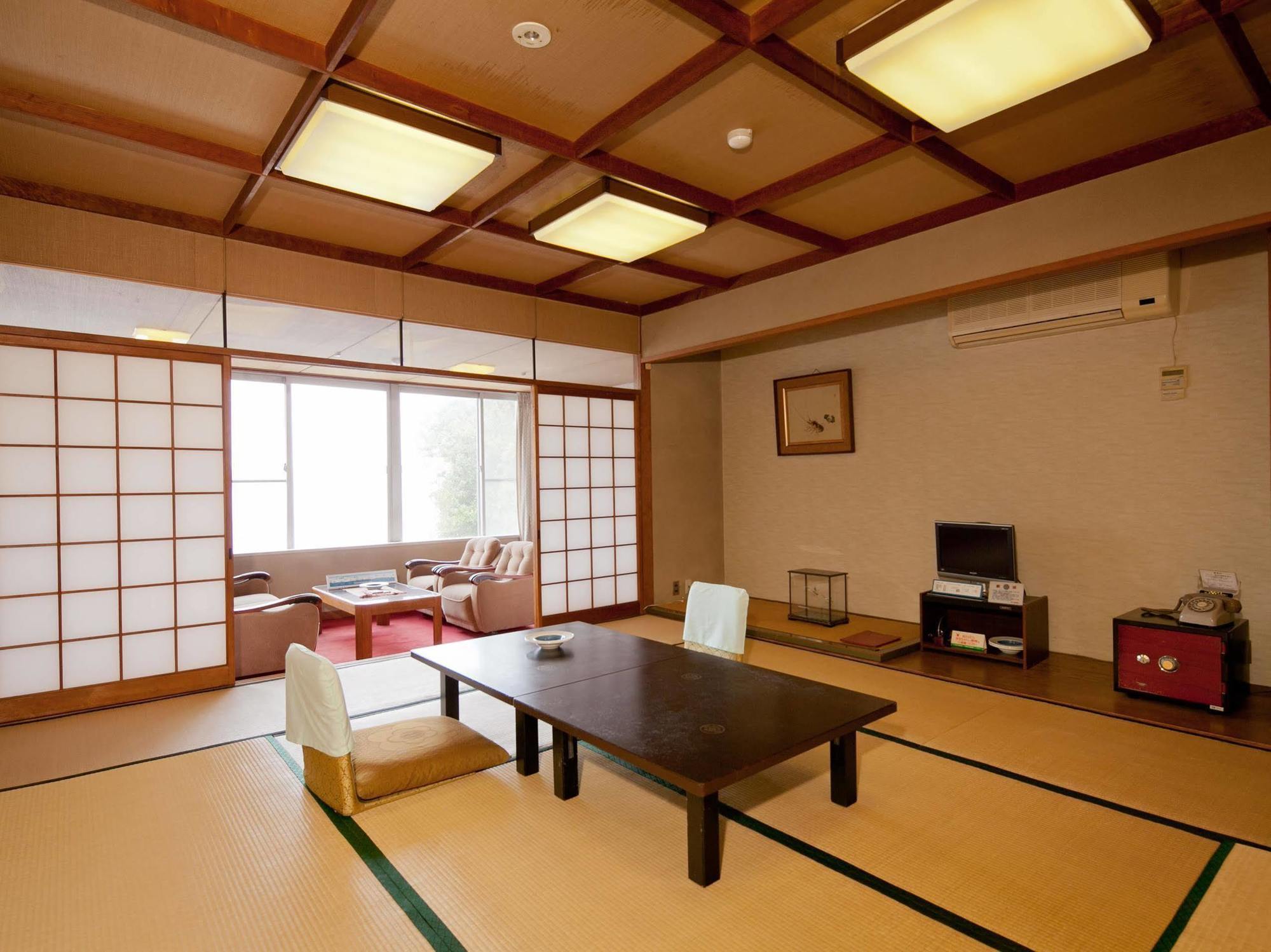 Wakayama Kada Onsen Kada Kaigetsu Hotel Exterior photo