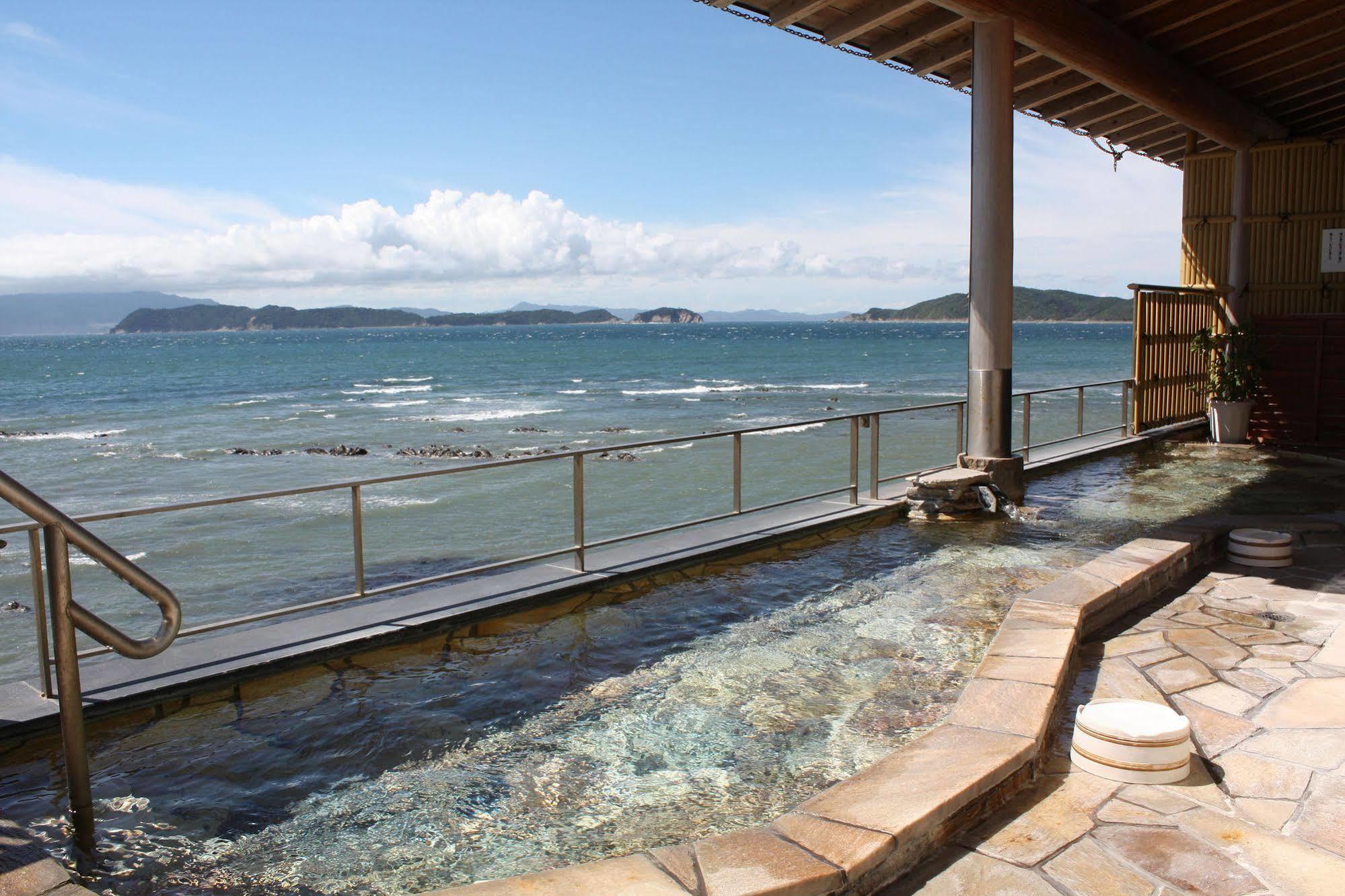 Wakayama Kada Onsen Kada Kaigetsu Hotel Exterior photo