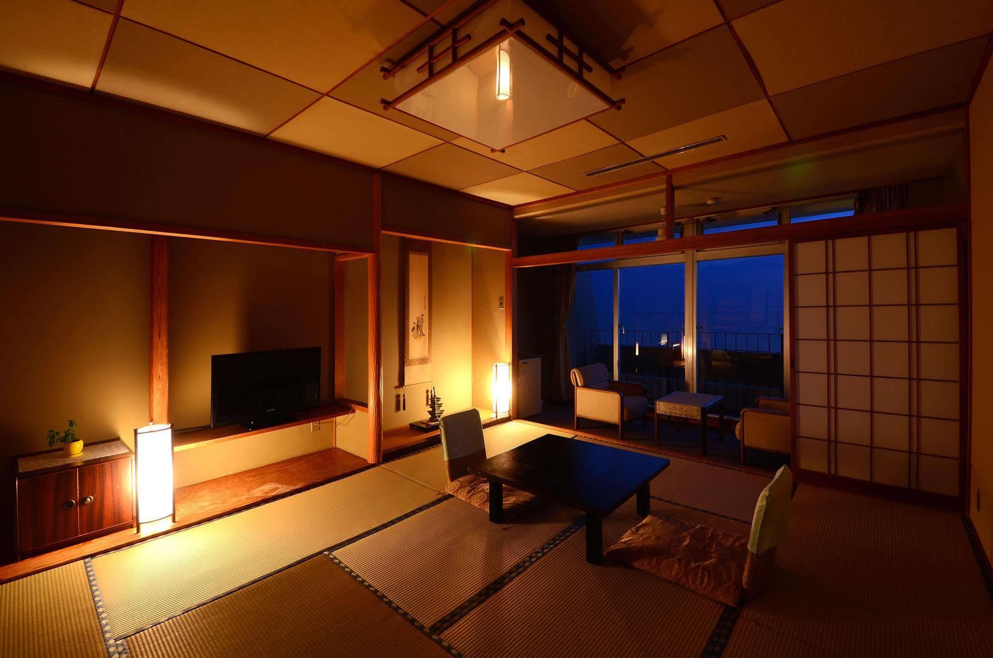 Wakayama Kada Onsen Kada Kaigetsu Hotel Exterior photo